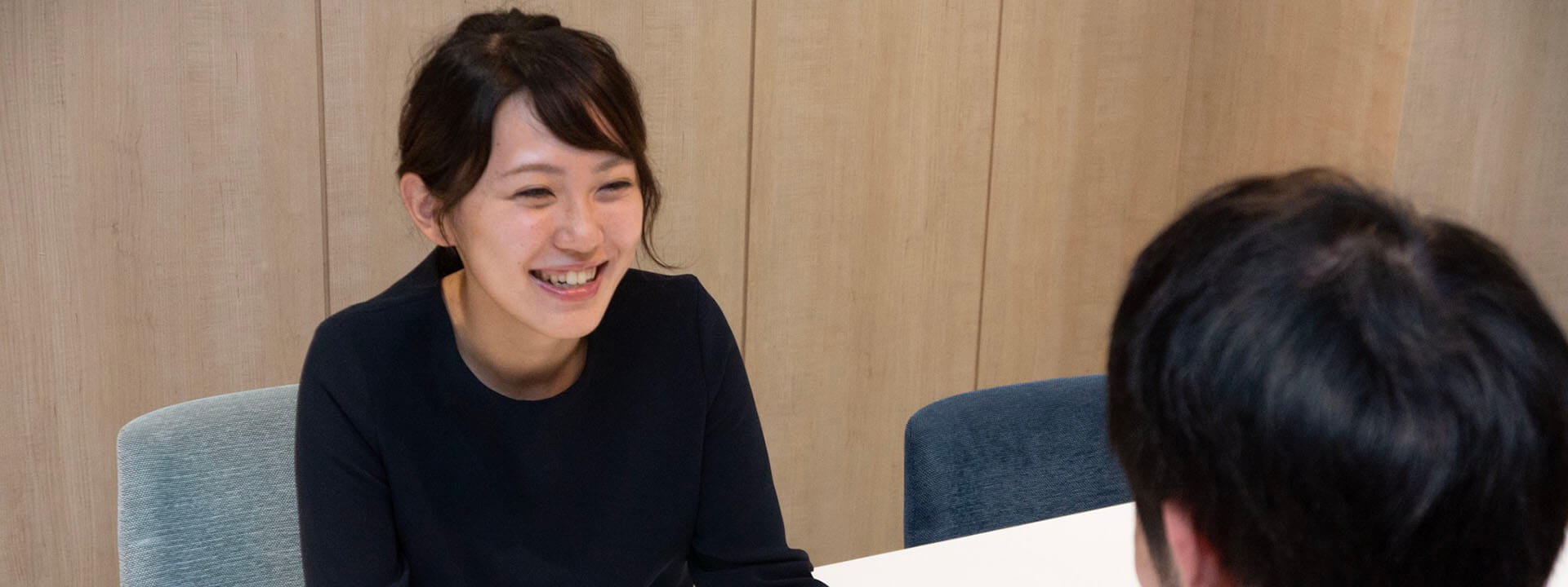 株式会社アクシス 新卒採用サイトー社員紹介ー坂林彩 株式会社アクシス 新卒採用サイトー社員紹介ー坂林彩