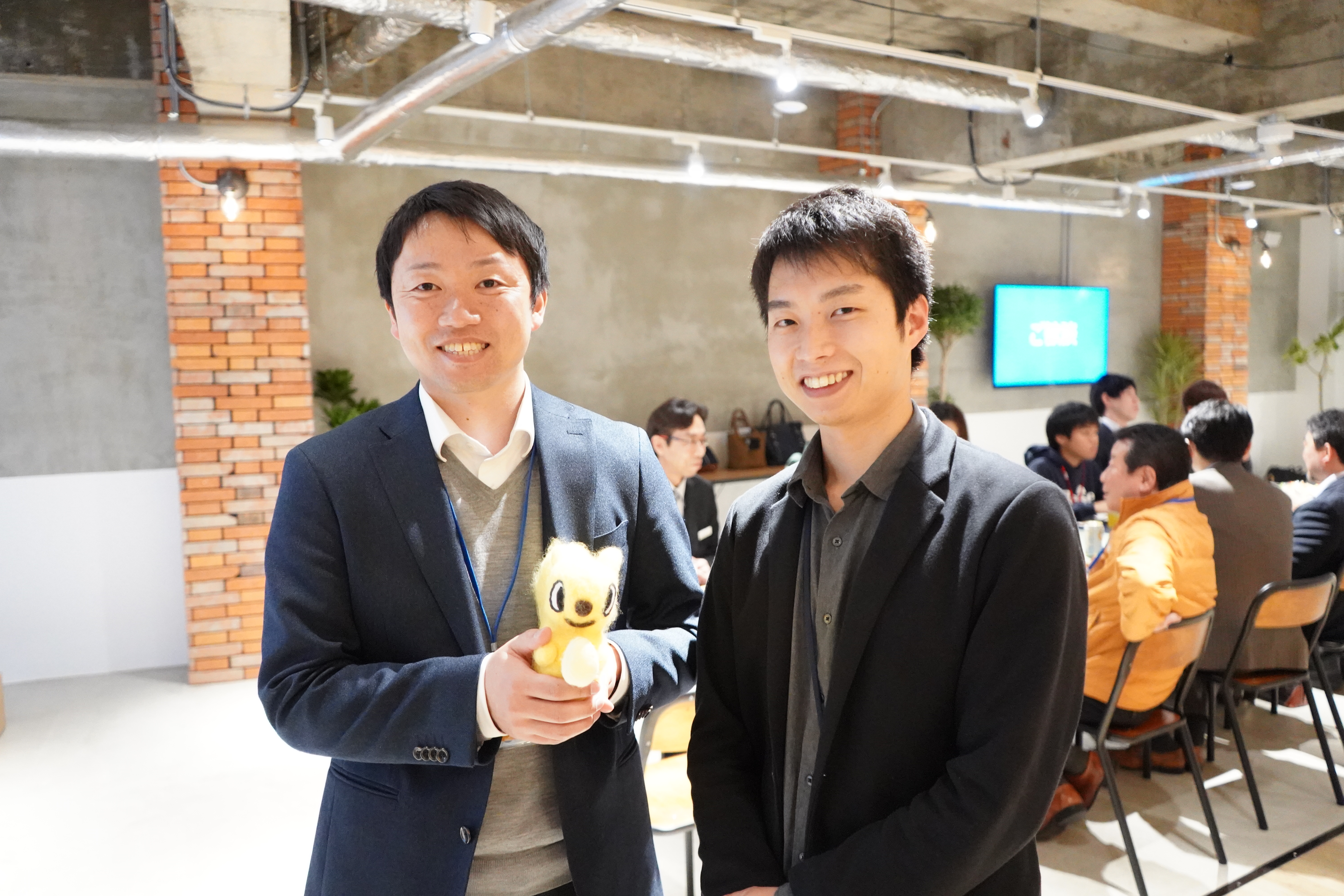 株式会社アクシス 学生と企業を繋ぐ 第1回 トリビズmix 開催 株式会社アクシス 学生と企業を繋ぐ 第1回 トリビズmix 開催