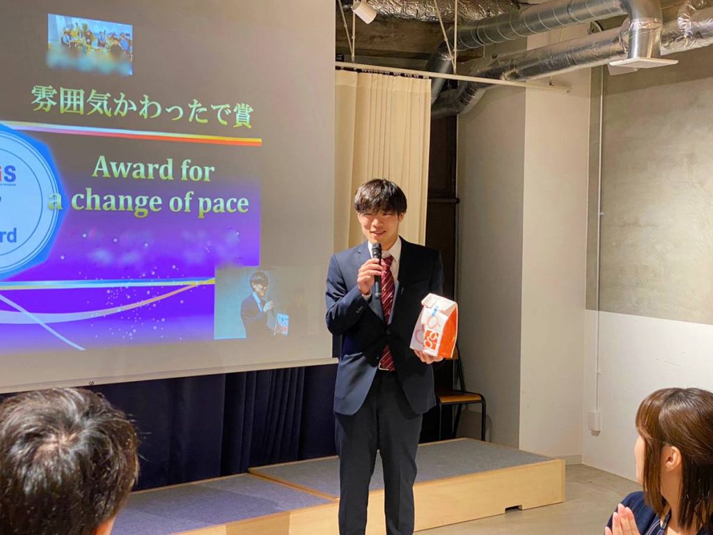 株式会社アクシス 年4月新入社員研修修了式 配属発表をおこないました